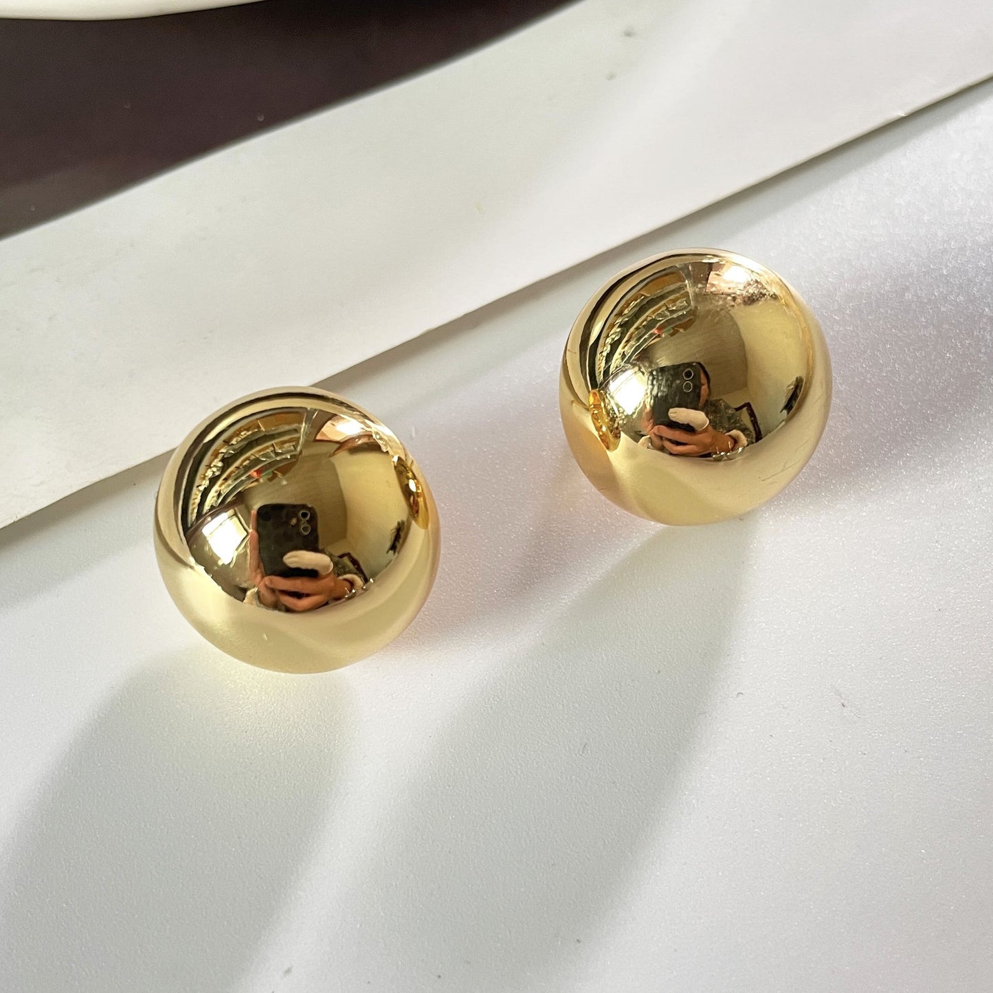 Scenery Surface Ball Ear Fashion Commuter Rings