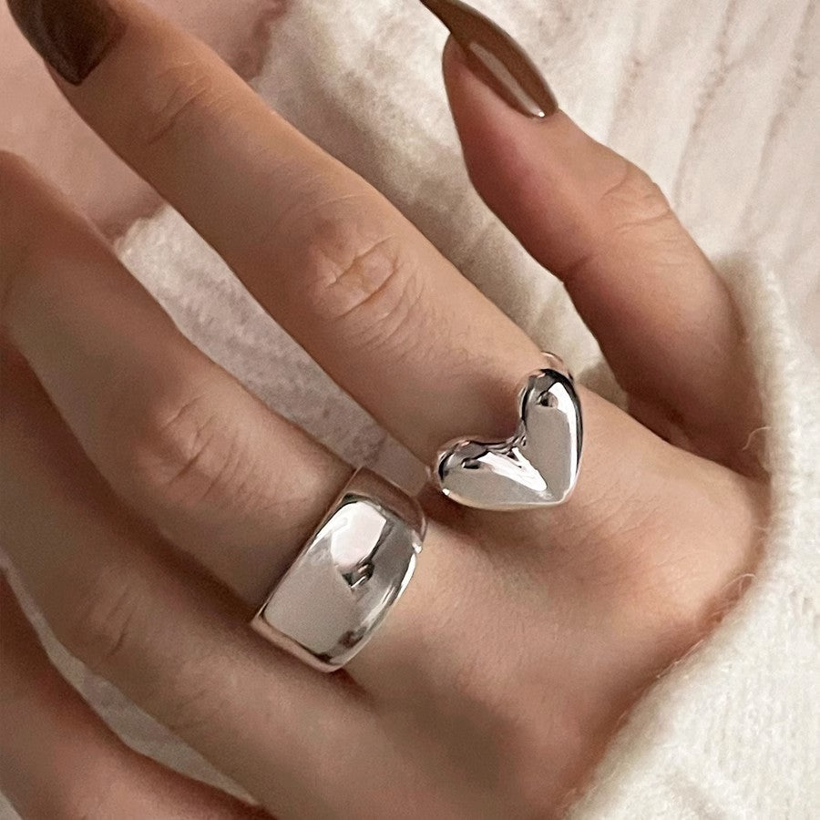 Women's Glossy Three-dimensional Love Heart-shaped Fashion Simple Advanced Texture Personality Rings