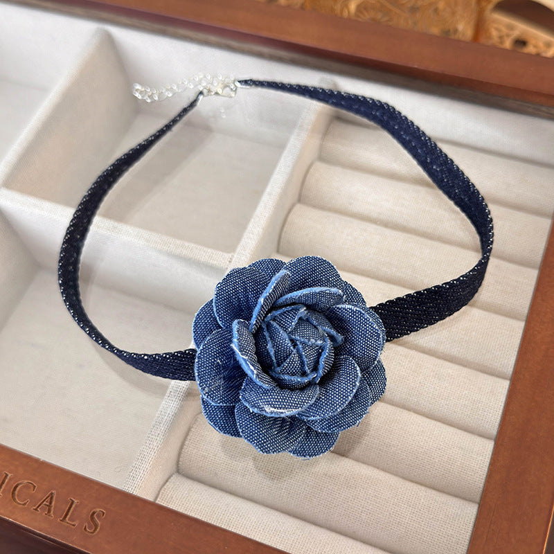 Women's Flower Collar Light Luxury Minority Neck Accessories Sweet Cool Necklaces