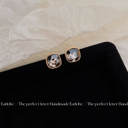 Women's Advanced Crystal Zircon Ear Combination Retro Exquisite Rings