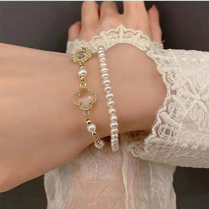 Women's Retro Elegance Clover Pearl Korean Simple Bracelets