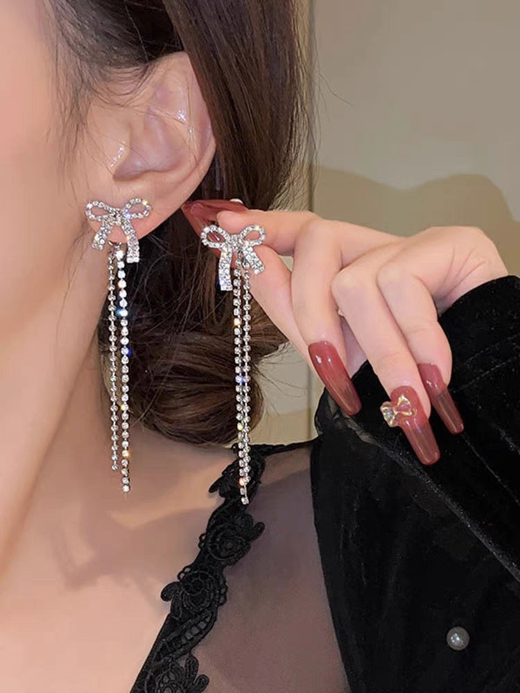 Women's Long Full Rhinestone Tassel Fashion Elegant Earrings