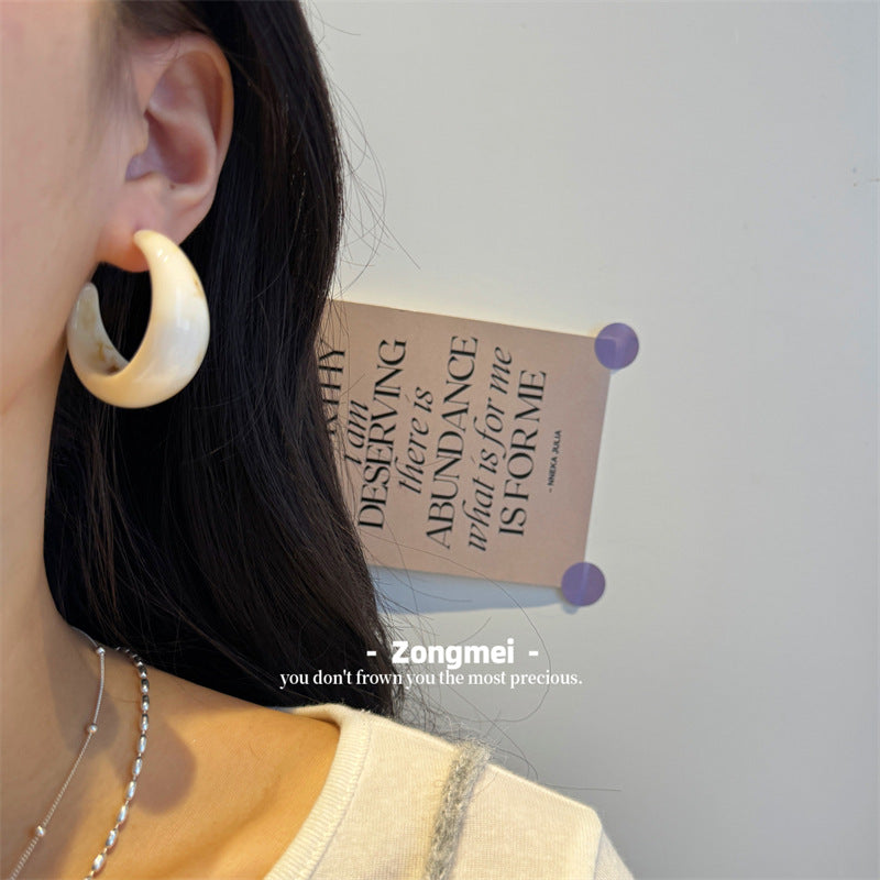 Women's Ear Clip French Retro Resin Eardrop Earrings