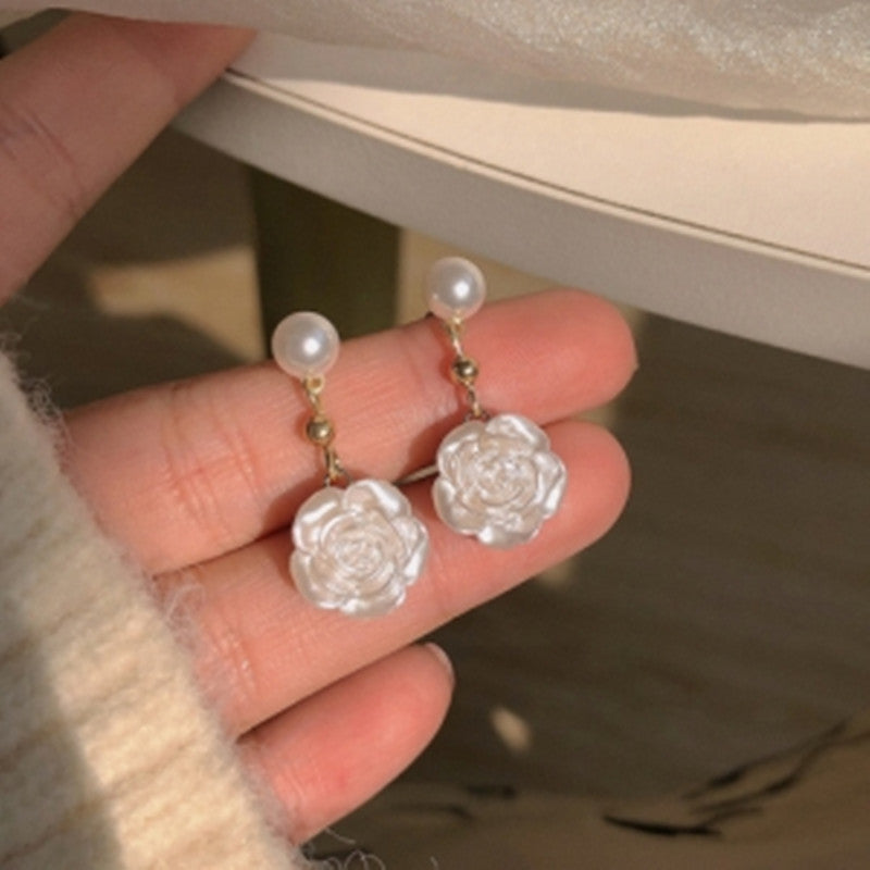 Fresh Simple Flower Light Luxury Fashion Earrings