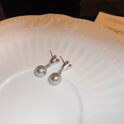 Hepburn Style Pearl Design Ear Hook Fashionable Earrings