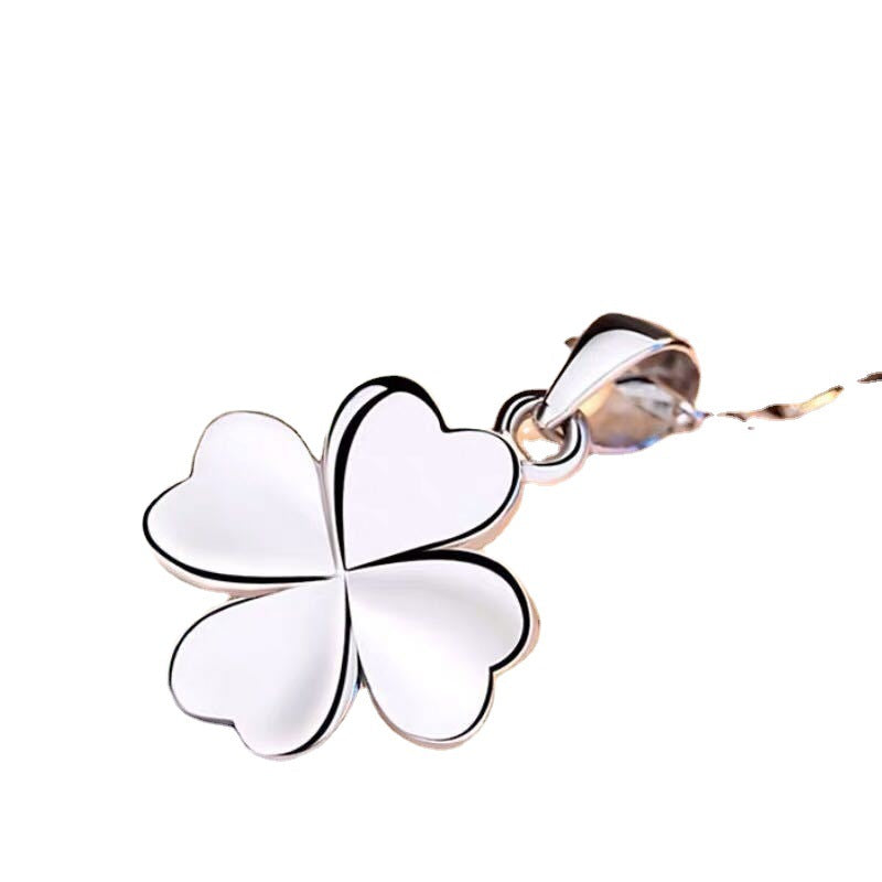 Women's Glossy Electroplated Four-leaf Clover Short Clavicle Pendants