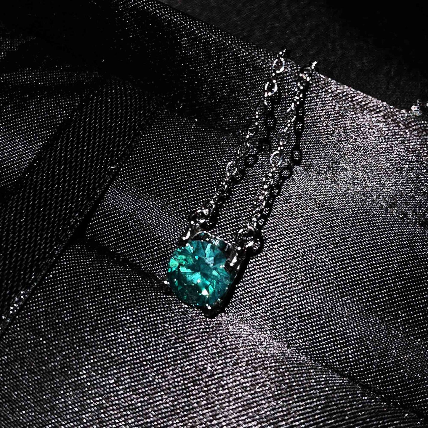 Live Streaming Maldives Blue Green Diamond Deer Pendants