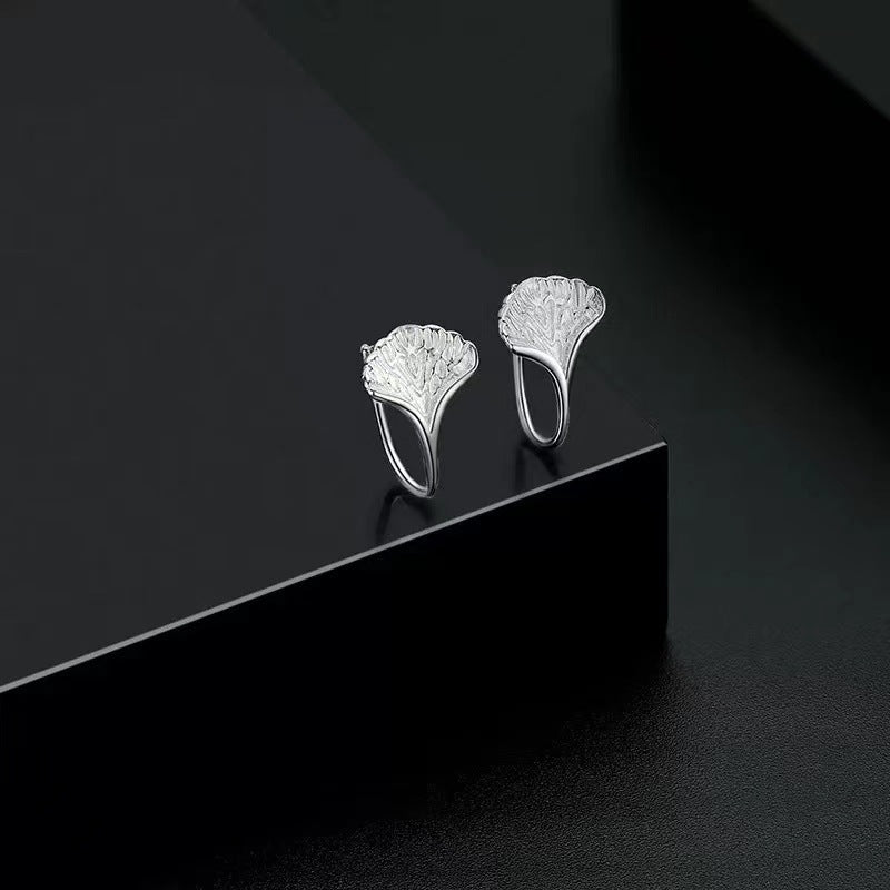 Women's Sier Leaf-shaped Temperamental Minority Design Ear Earrings