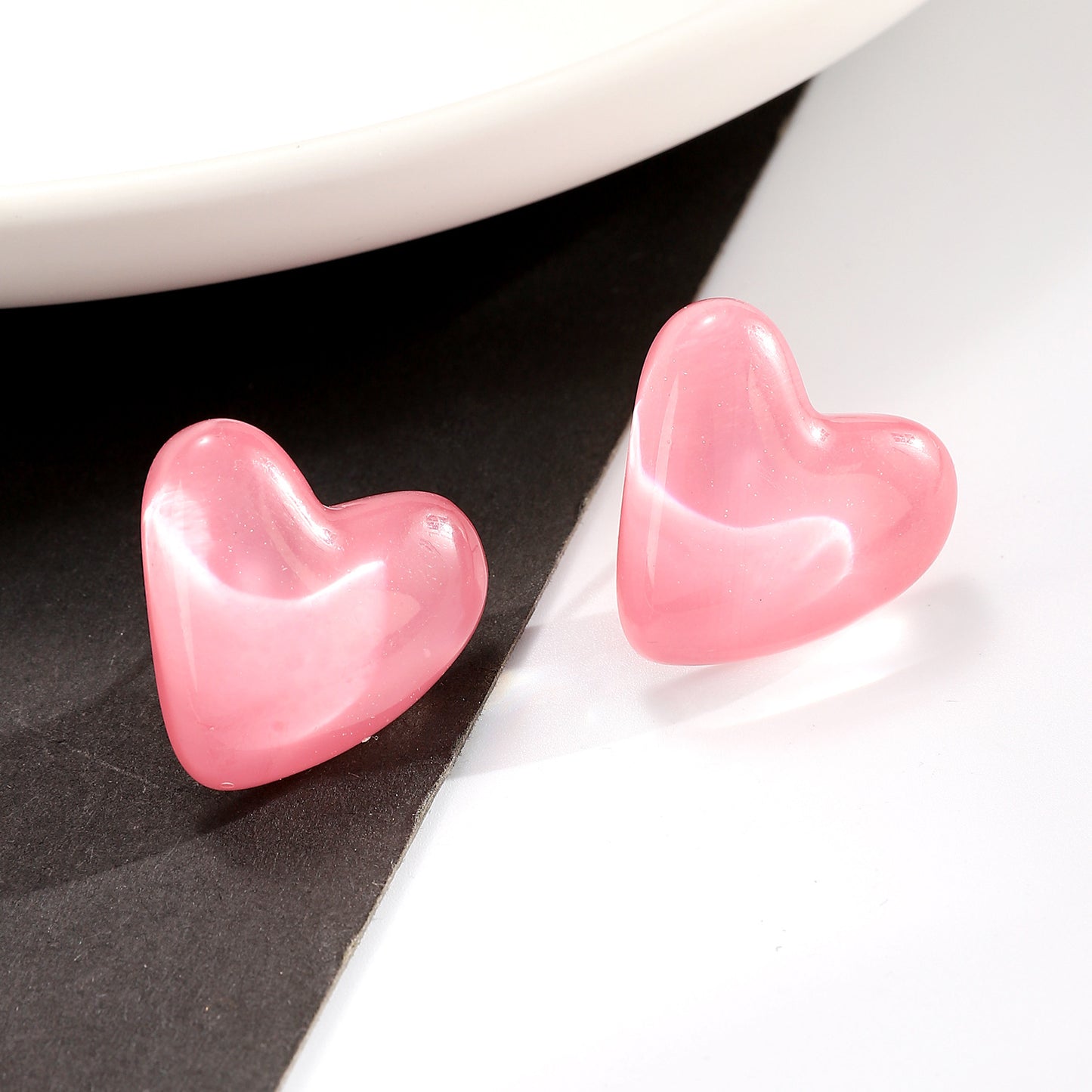 Women's Exquisite Love Heart Simple High-grade Ear Earrings