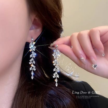 Women's Long Full Rhinestone Tassel Fashion Elegant Earrings