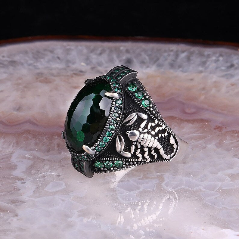 Men's Personality Retro Punk Colorful Gem Scorpion Rings