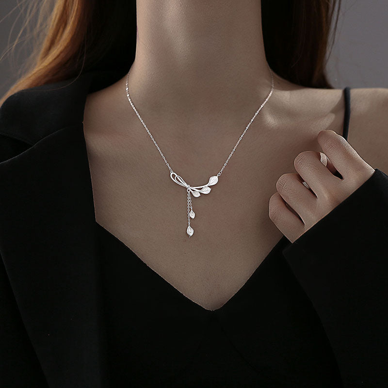 Flower Female Light Luxury Minority Temperament Wild Clavicle Chain Necklaces