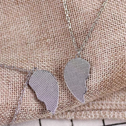 Girlfriends Heart-shaped Clavicle Pair Of Good Necklaces