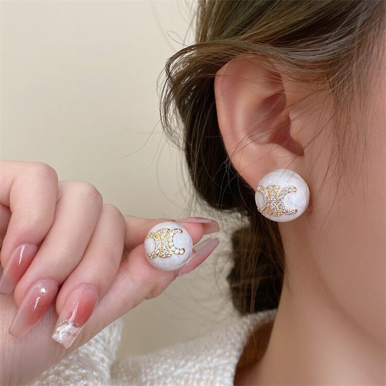 Retro Micro Inlaid Zircon Letter Round Earrings