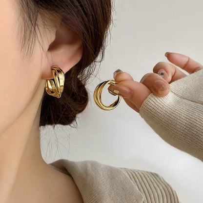 Women's Retro Golden Style Hoop High Sense Ear Earrings