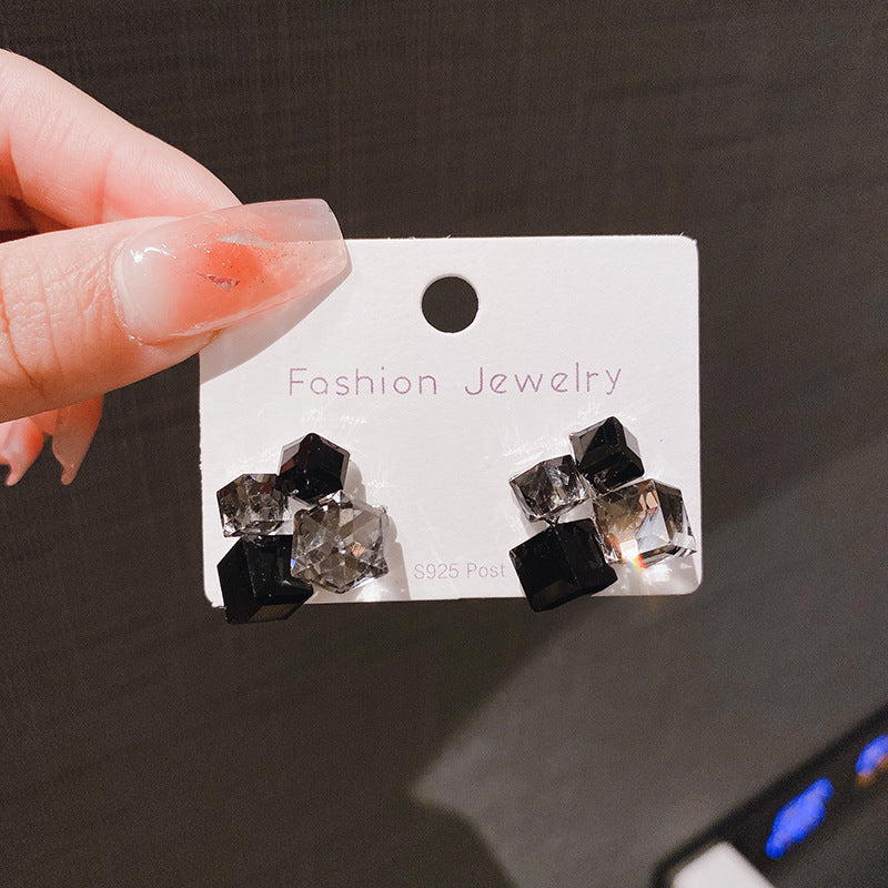 Geometric Square Crystal Design Personalized Light Luxury Earrings