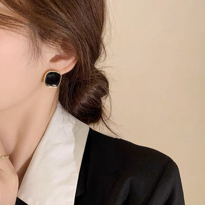 Women's Retro Unique Niche Design High-grade Ear Rings