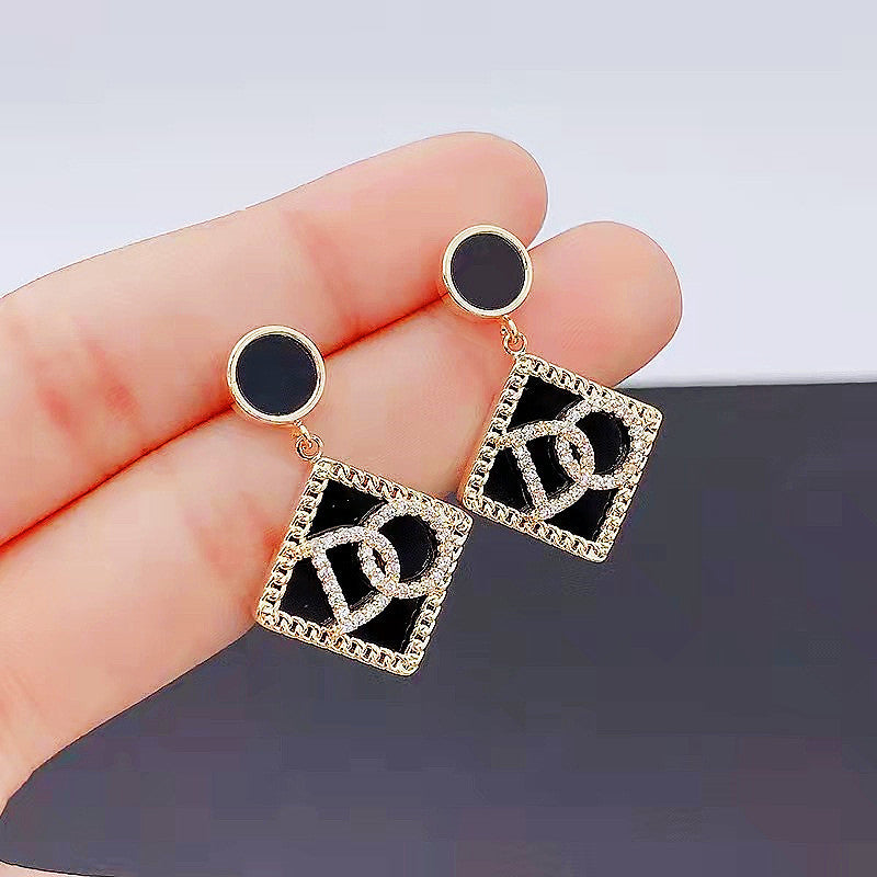 Women's Style Chessboard Plaid Love Heart Elegant Earrings