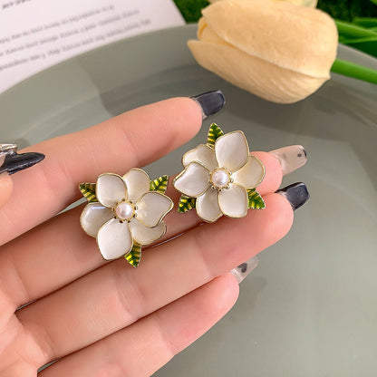 Women's Graceful Cute Flower Ear Clip Simple Earrings