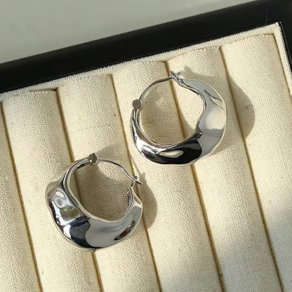 Metal Ear Shaped Simple Advanced Design Earrings