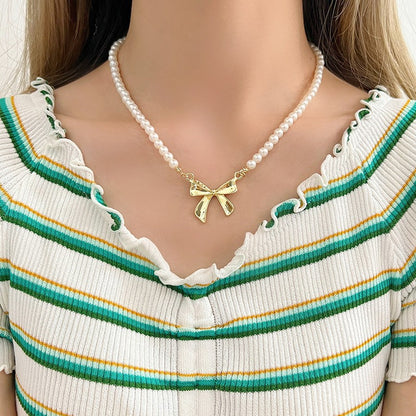 Women's Elegance French Classic Style Clavicle Chain Necklaces