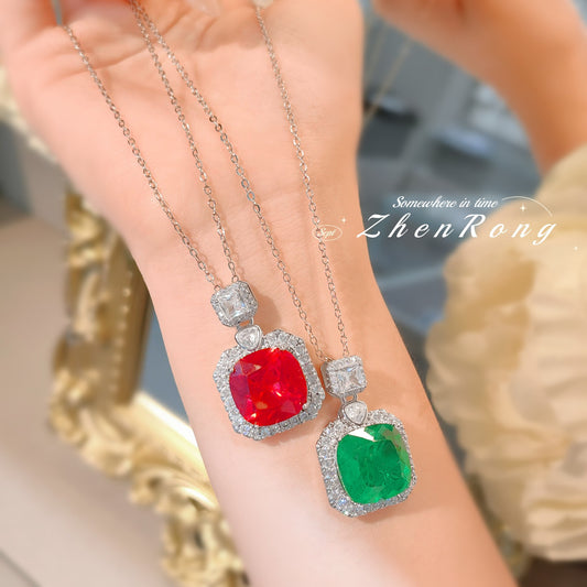 Women's Retro Luxury With Cotton Emerald Simple Inlaid High Pendants