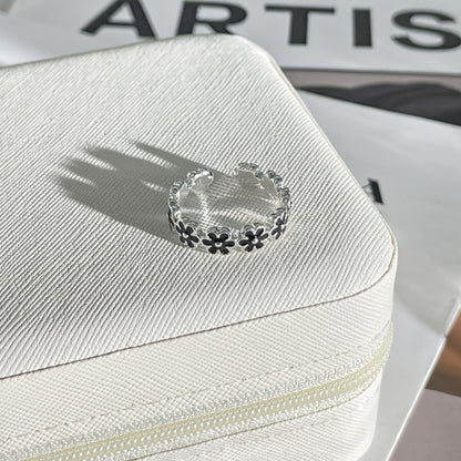 White Bow Geometric Open Female Personality Rings