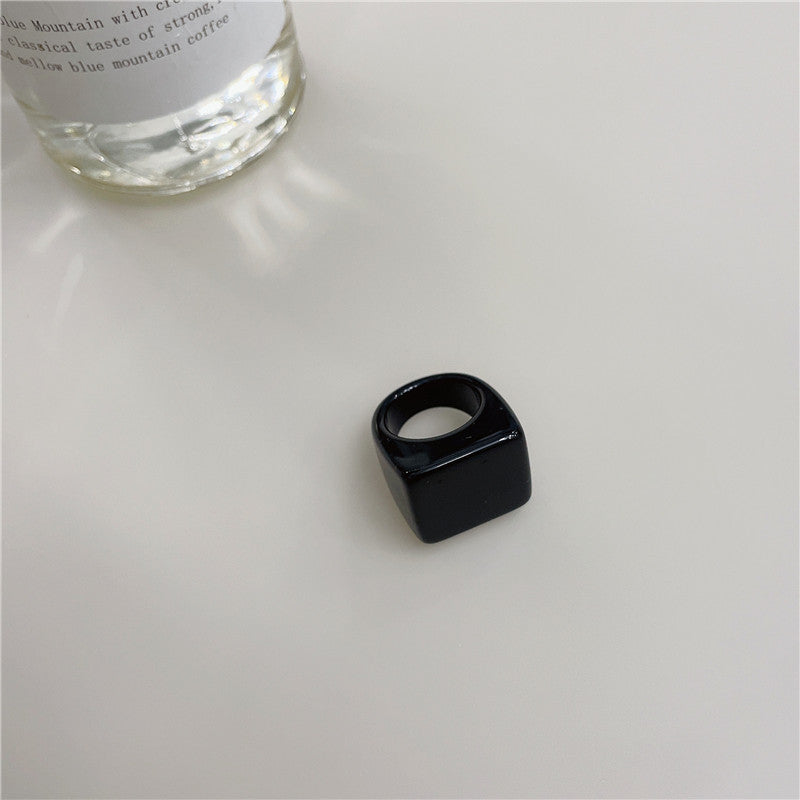 Women's & Men's Resin Simple Couple Cold Wind Shank Rings