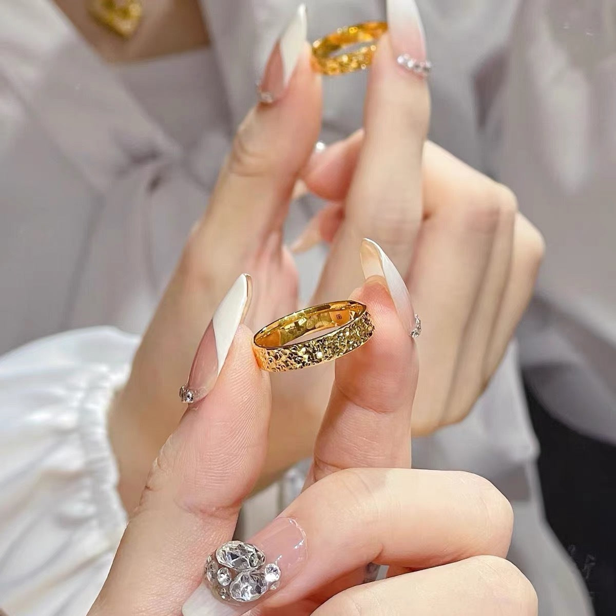Gold Crushed Ice Couple Fashion Simple Rings
