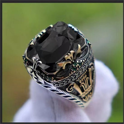 Men's Inlaid Emerald Luxury Personality Retro Domineering Attending Rings