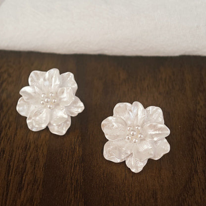 Fresh Simple Flower Light Luxury Fashion Earrings