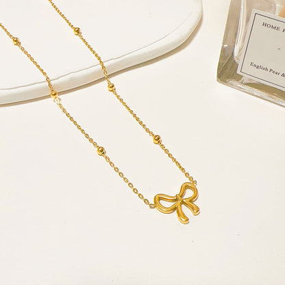 Women's No Fading Flower Light Luxury Clavicle Necklaces