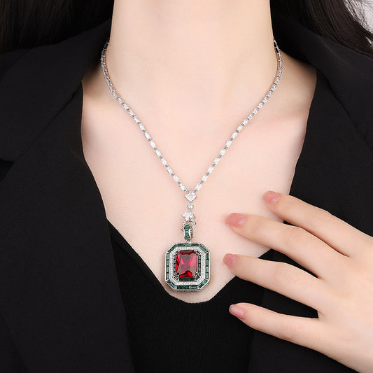 Women's Sole Gold-plated European Artificial Emerald Red Pendants