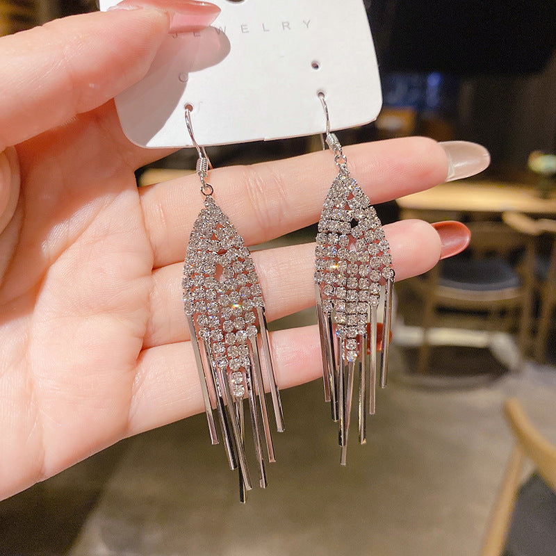 Temperament Sier Series Long Fringe Fashionable Classy Ear Earrings