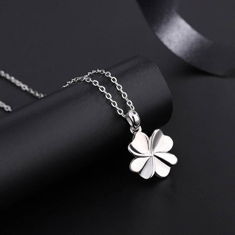 Women's Clover Cold Style Clavicle Chain High-grade Necklaces