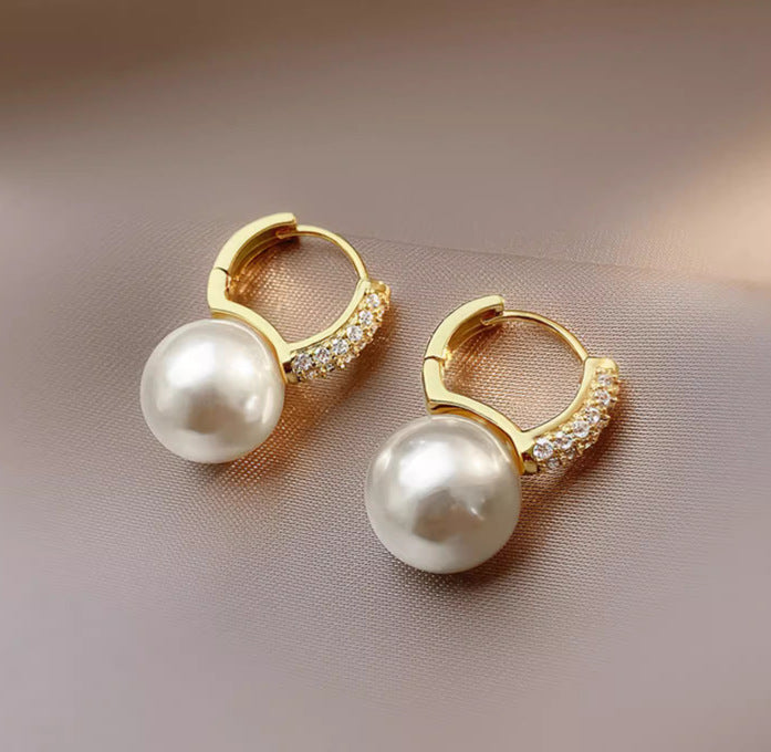 Women's Style Summer Trendy Pearl Elegant Micro Earrings