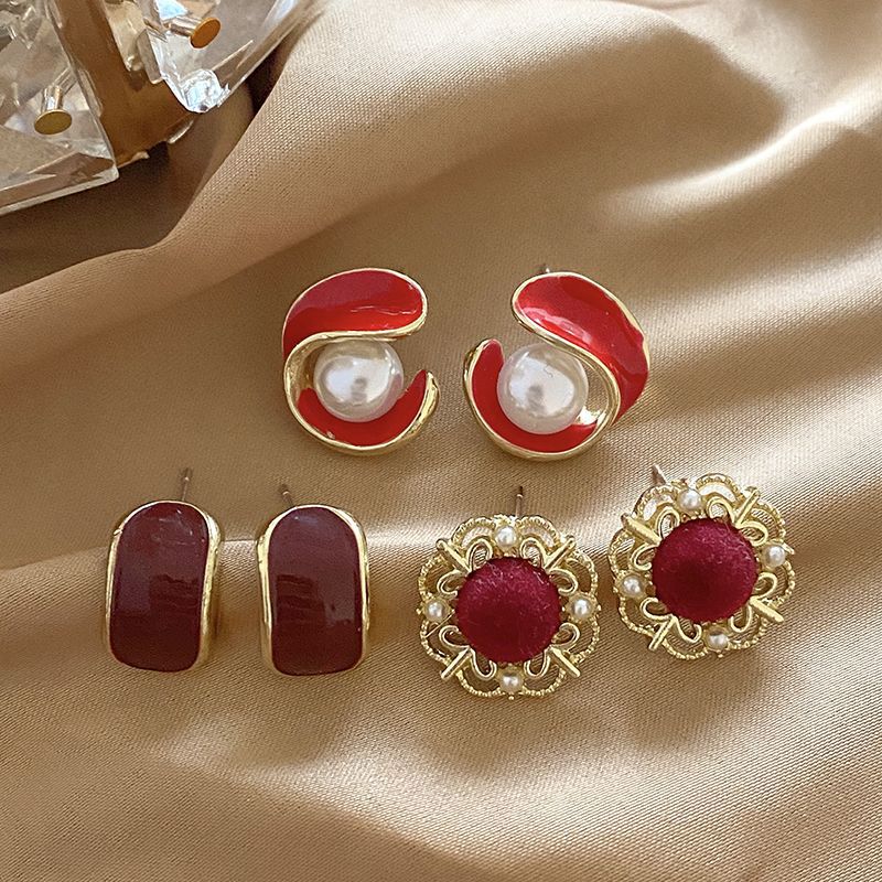 Women's Red Retro Style Light Luxury High-grade Earrings