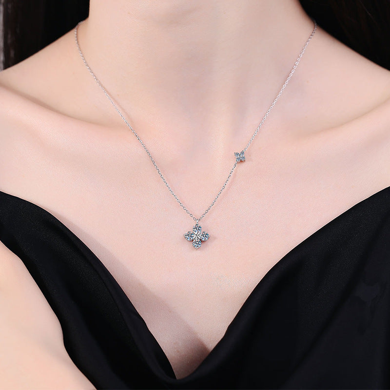 Women's Sterling Sier Moissanite High-grade Clover Clavicle Chain Necklaces