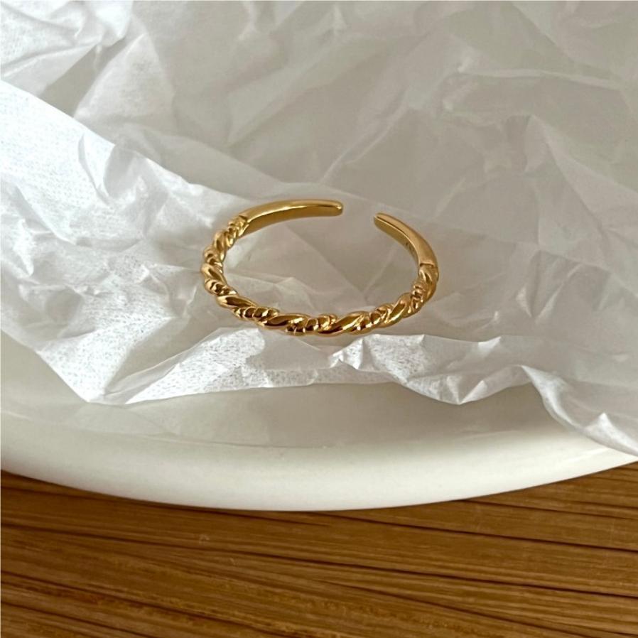 Women's Style Sterling Sier Minimalist Design Golden Rings