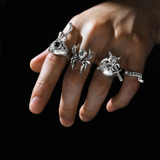 Distressed Tears Suit Alloy Personality Poker Rings