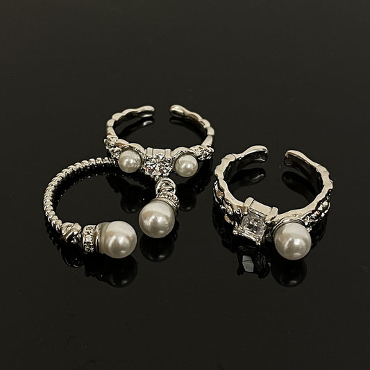 Women's Open-end Pearl Suit Style Design High Rings