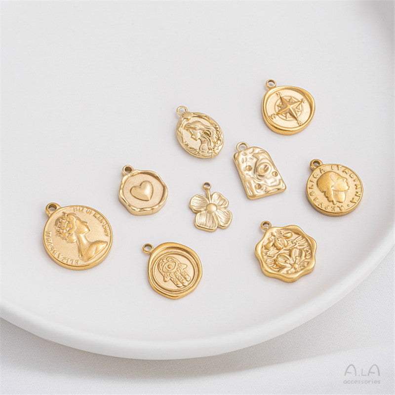 Vapor Plating Real Gold Princess Queen Pendants