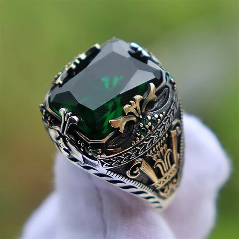 Men's Inlaid Emerald Luxury Personality Retro Domineering Attending Rings