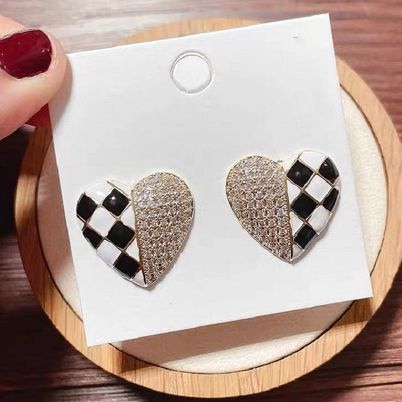 Women's Style Chessboard Plaid Love Heart Elegant Earrings