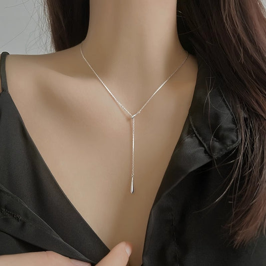 Niche Advanced Design Clavicle Chain Light Necklaces