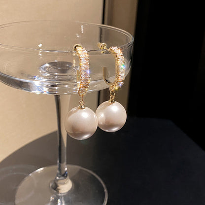 Women's Artificial Pearl Fashion Rhinestone Eardrop Temperament Earrings