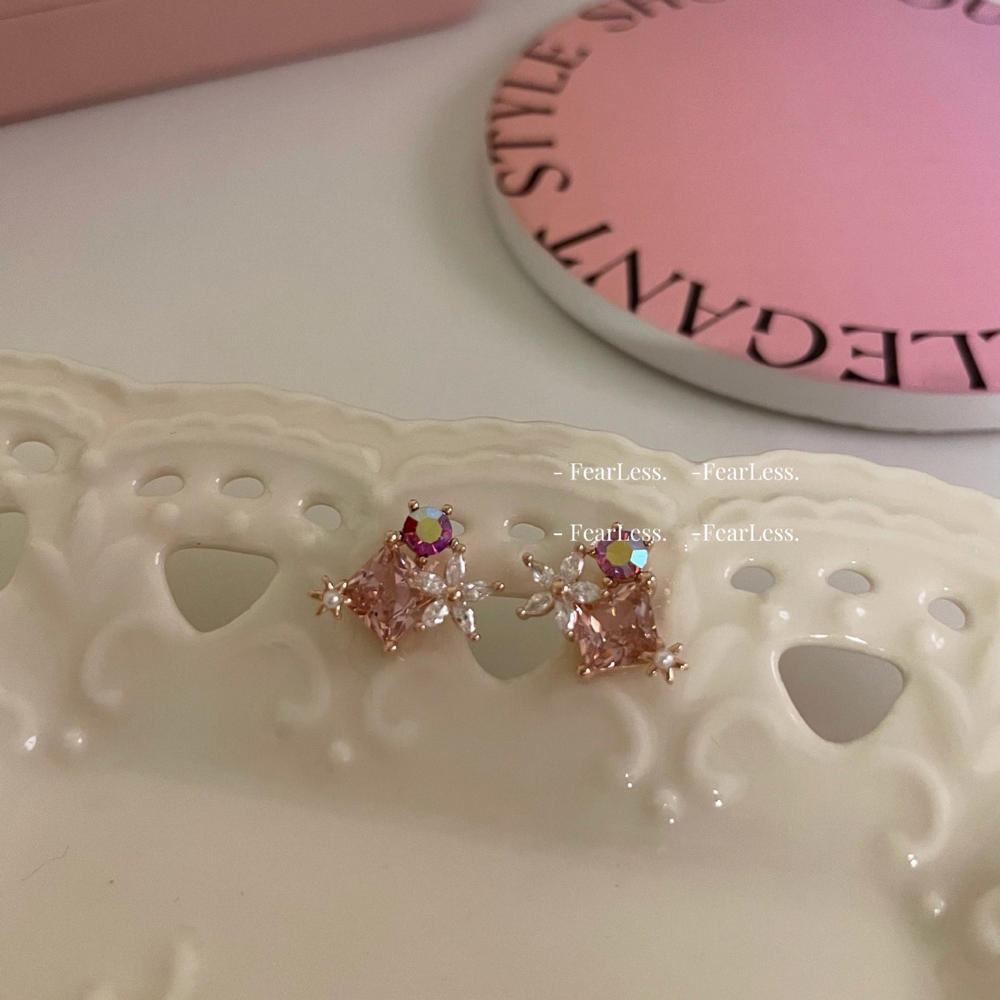 Niche High-grade Ear Pink Bright White Zircon Clip Without Earrings