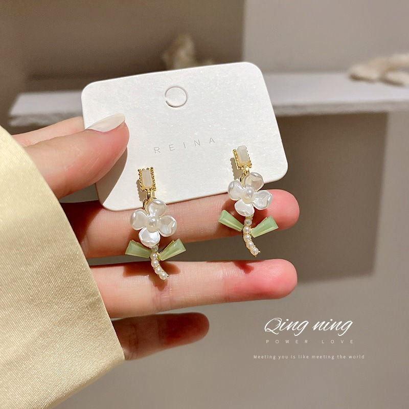 Asymmetric Rabbit Flower Mori Creative Design Earrings