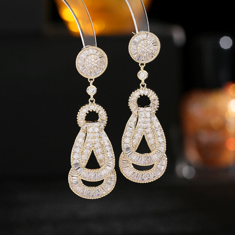 Design Sense Bends Hitches Light Luxury Long Wedding Earrings