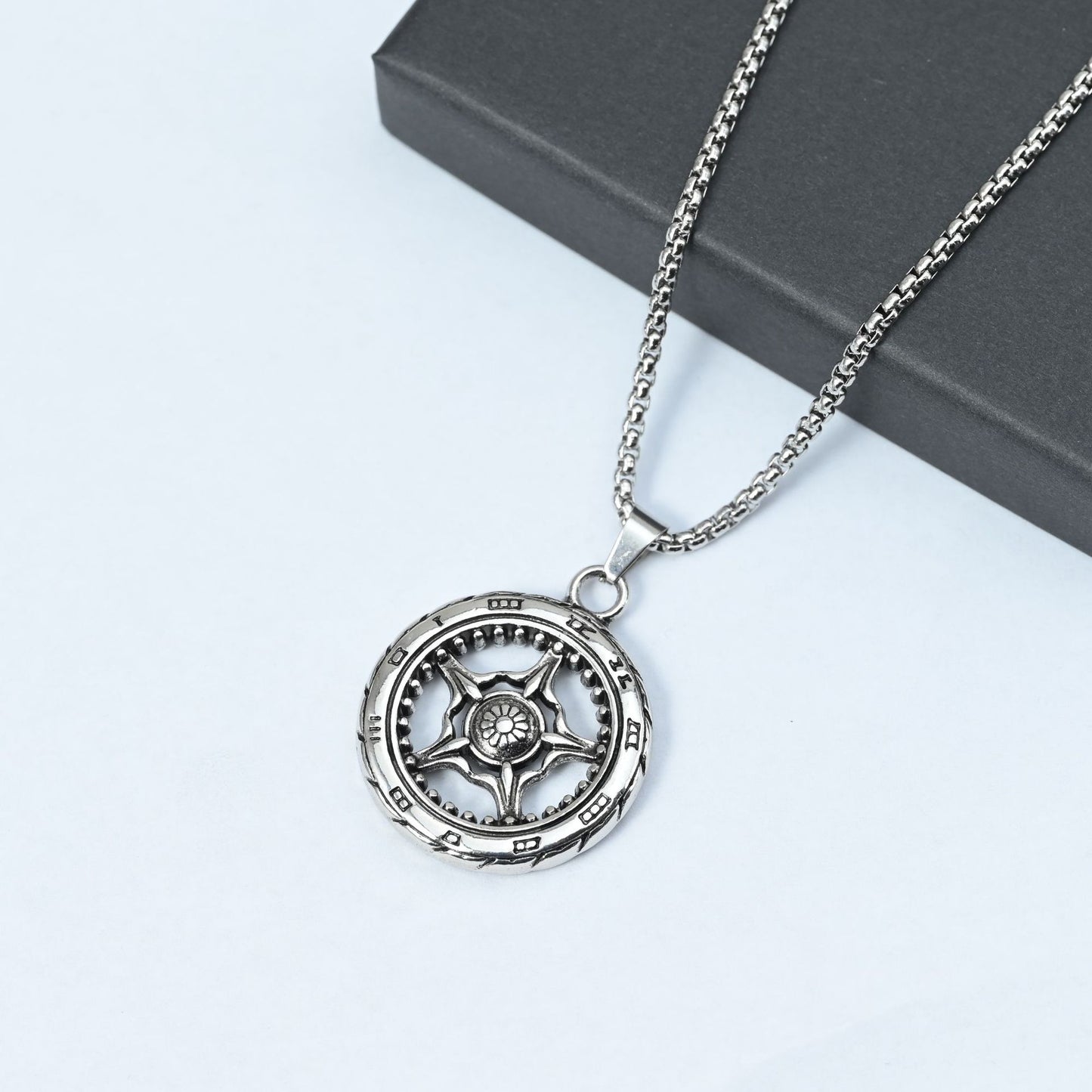 Men's Street Stylish Round Six-pointed Star Sun Necklaces